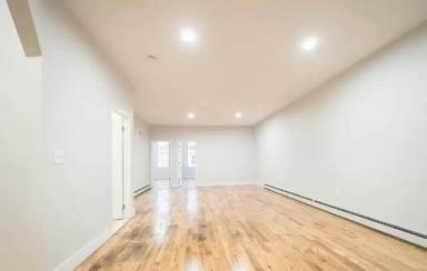 Main picture of 682 Macdonough St