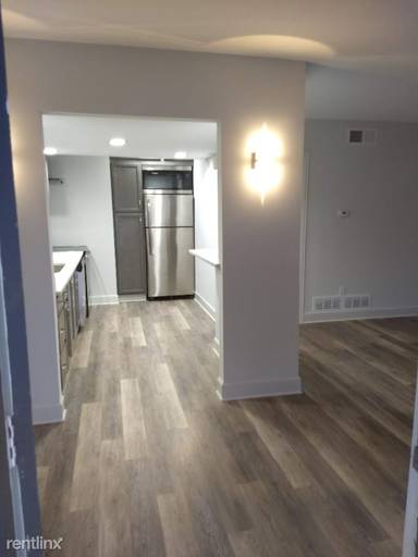 Main picture of 8802 Ilona Ln