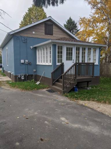 Main picture of 1118 Birchmont Dr NE