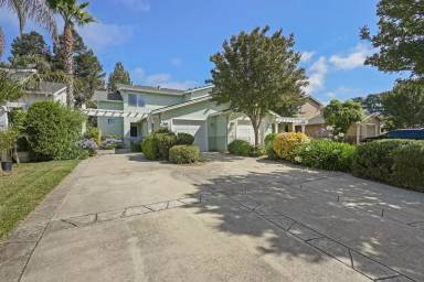 Main picture of 205 E Edmundson Ave
