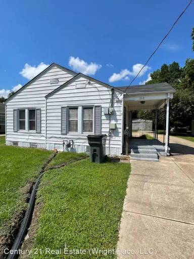 Main picture of 713 W Mueller