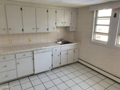 Main picture of 275 Lexington St