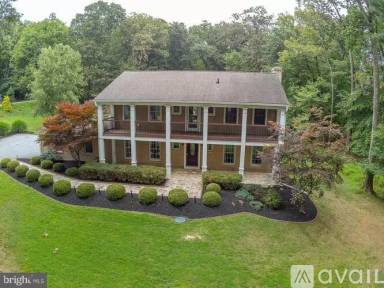 Main picture of 4 Beth Ln