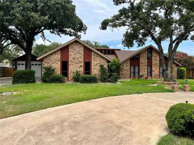 Main picture of 1602 Yokley Rd