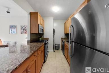 Main picture of 400 N La Salle Dr