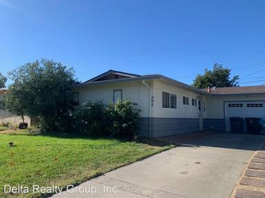 Main picture of 384 Camellia Way