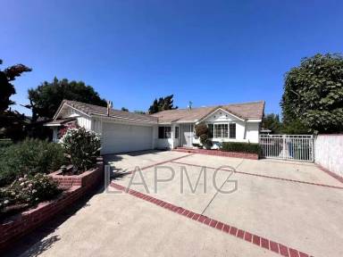 Main picture of 16841 Minnehaha St