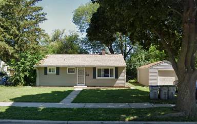 Main picture of 5468 N Strathmore Ave