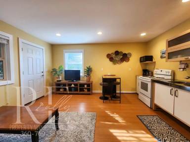 Main picture of 21680 Seacrest Ave NE