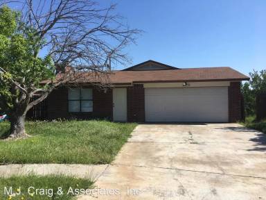 Main picture of 4503 Lago Cir