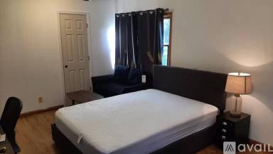 Main picture of 240 Brookstone Dr