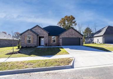 Main picture of 300 N Yona Ln