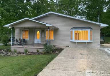 Main picture of 313 Saint George Dr