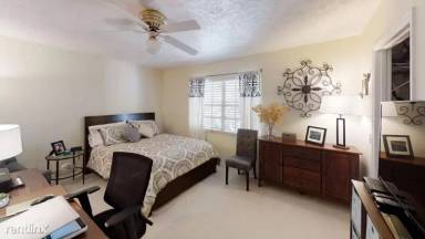 Main picture of 4821 W Flamingo Rd