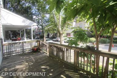 Main picture of 207 Franklin Ave