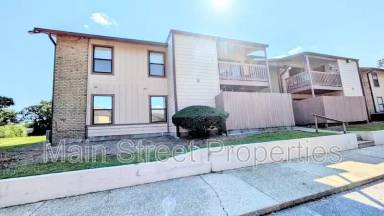 Main picture of Golf Club Condos