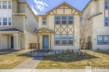 Main picture of 1351 Grove St