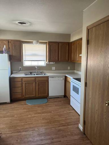 Main picture of 79 Tyler Ter