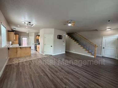 Main picture of 449 W 500 N