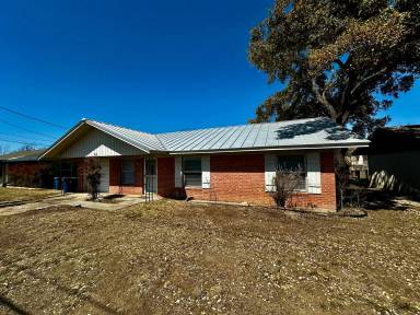 Main picture of 412 Meadowview Ln