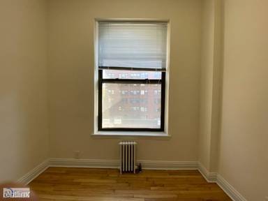 Main picture of 171 E 83rd St