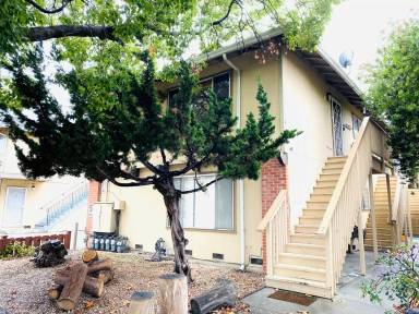 Main picture of 643 N 3rd St