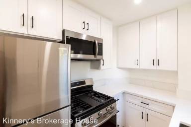Main picture of 137 Broadway