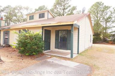 Main picture of 111-99 Village Cir