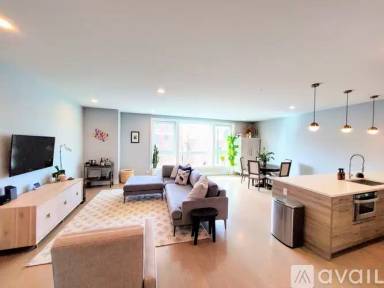 Main picture of 730 W 17th Pl