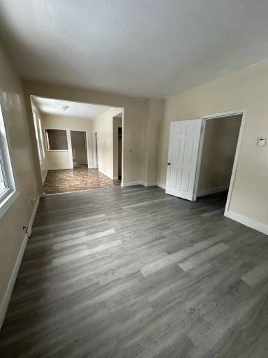 Main picture of 3626 E 57th St