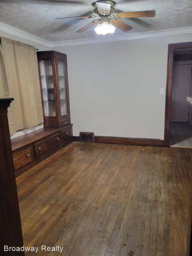 Main picture of 10412 Linnet Ave