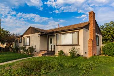 Main picture of 2436 El Toro Rd