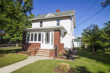 Main picture of 4444 Berwick Ave