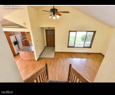 Main picture of 1362 W 45th St