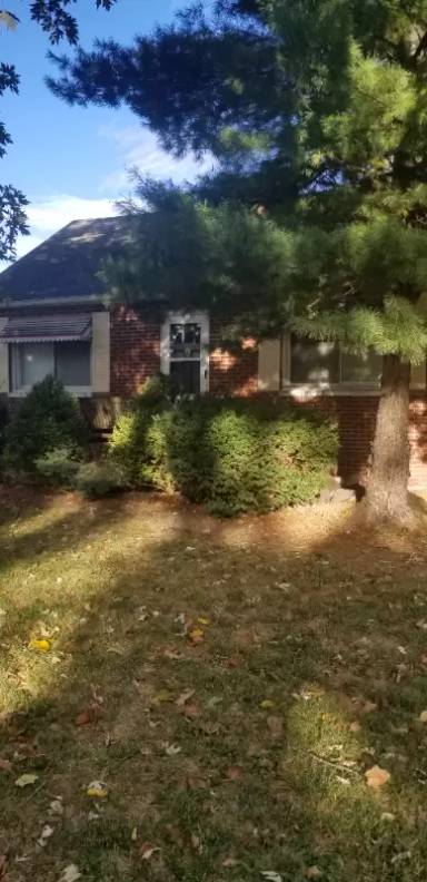 Main picture of 2740 S State St