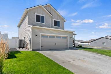 Main picture of 10425 W Salmonberry Rd