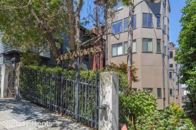 Main picture of 2 Fallon Pl
