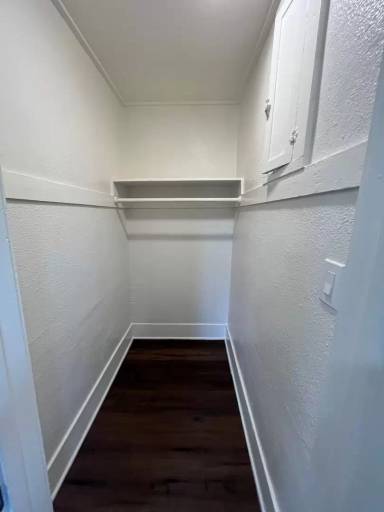 Main picture of 3524 Hyde Park Blvd