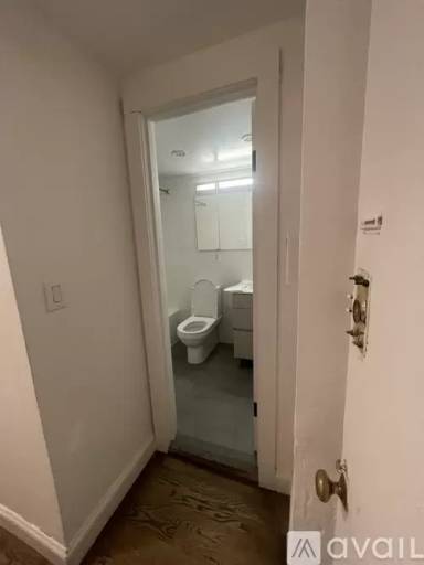 Main picture of 424 E 80th St