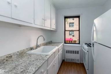 Main picture of 3601 Johnson Ave