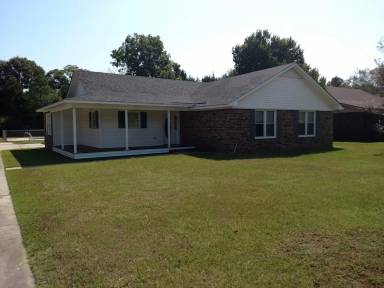 Main picture of 235 Freedom Blvd