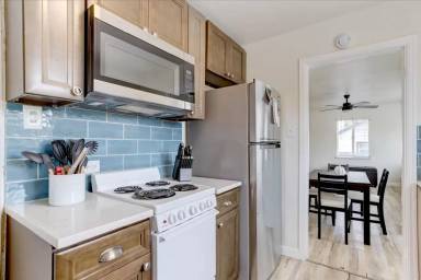 Main picture of 361 Raleigh St