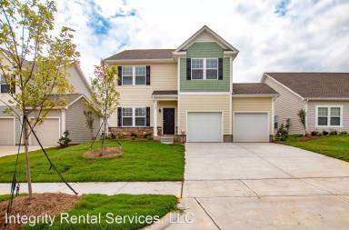 Main picture of 121 Canada Dr