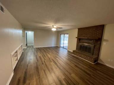 Main picture of 85 7th St
