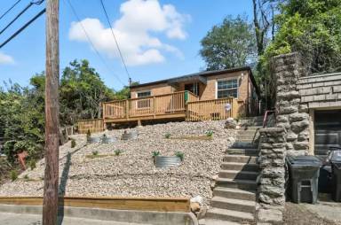 Main picture of 632 Straight St