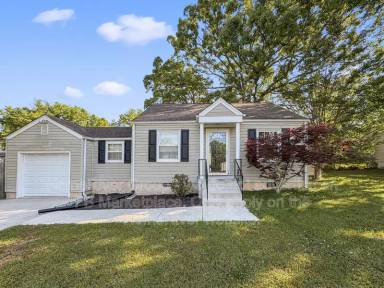 Main picture of 8205 Iris Rd