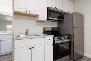 Main picture of 580 Mesa Blvd