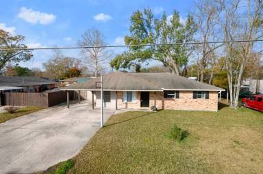 Main picture of 38250 Sunshine St