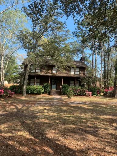 Main picture of 139 Cavalier Dr