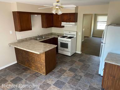 Main picture of 5718 Madison Ave SE